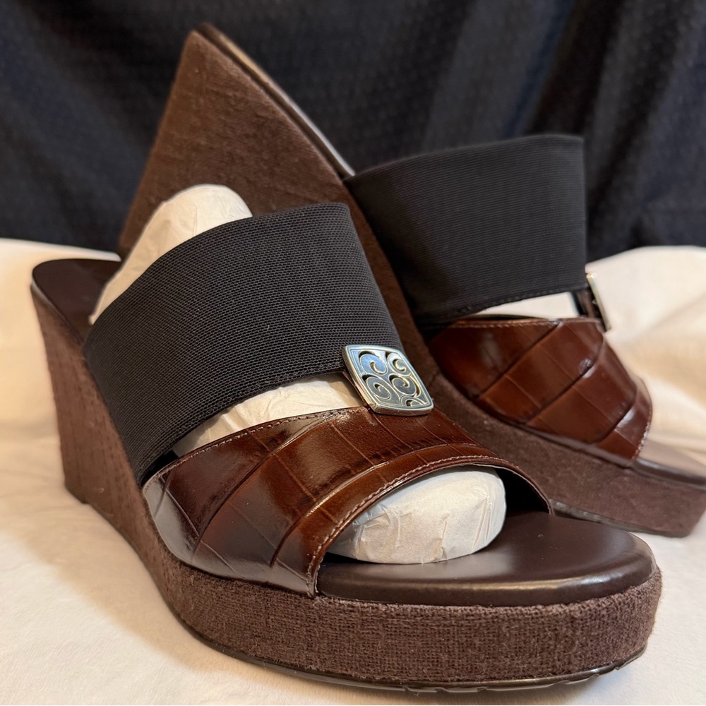 New - Brighton “Dream” Black & Chocolate Wedge Sandals